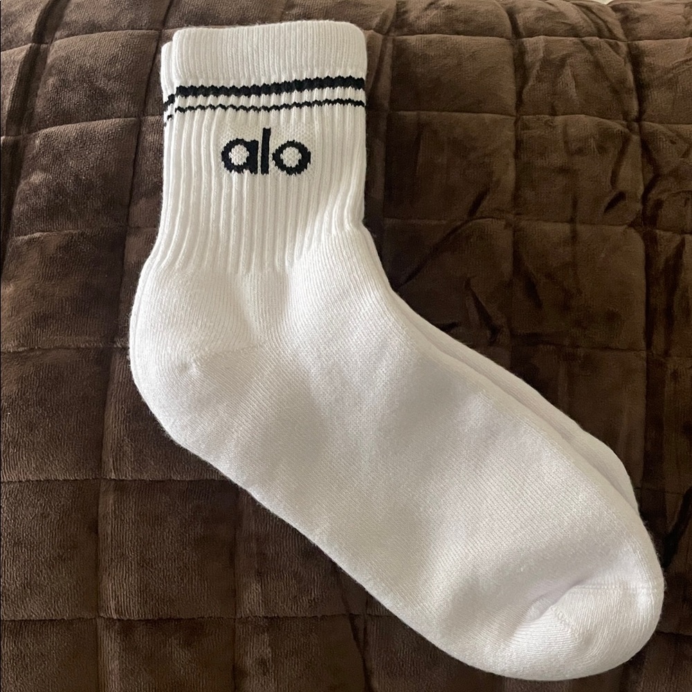 ALO Crew Socks